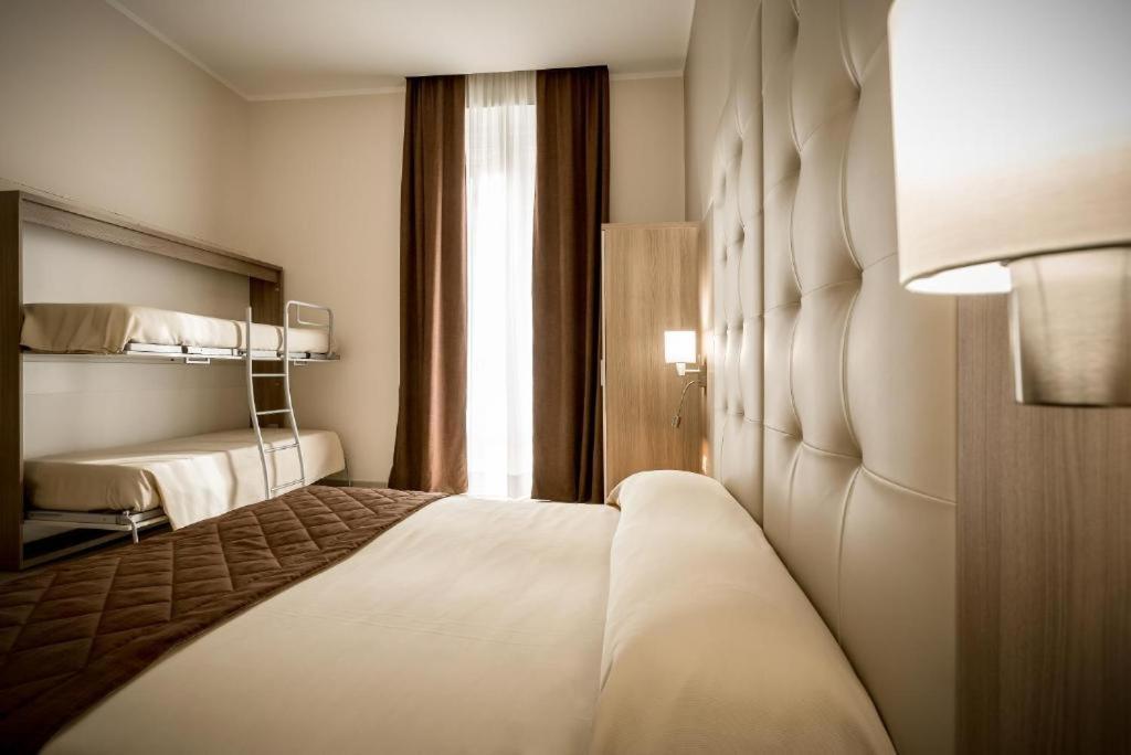 Riva Superior Hotel Genoa Exterior photo